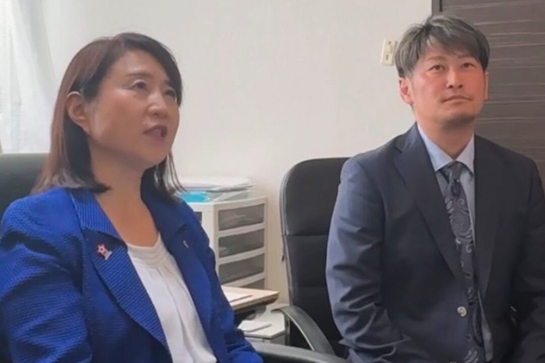 矢田稚子顧問と代表取締役社長兼CEO・小川廣道
