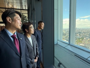 虎ノ門ヒルズ ステーションタワーの45階で、「当時と今」を語りました